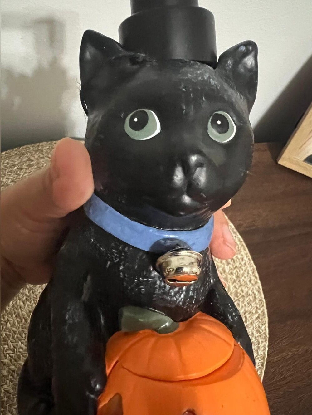 New! Black Cat W/Lighted Pumpkin Soap/Lotion Dispenser Halloween. - Picture 6 of 10
